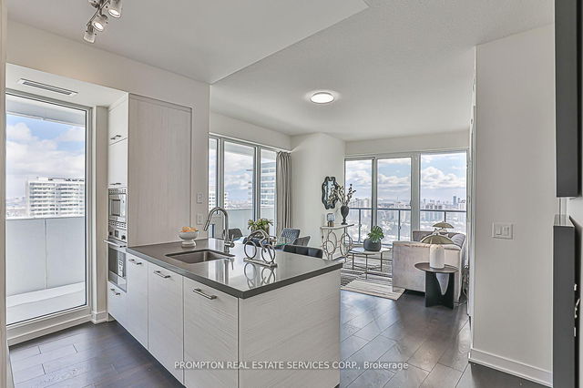 2203 - 2221 YONGE Street