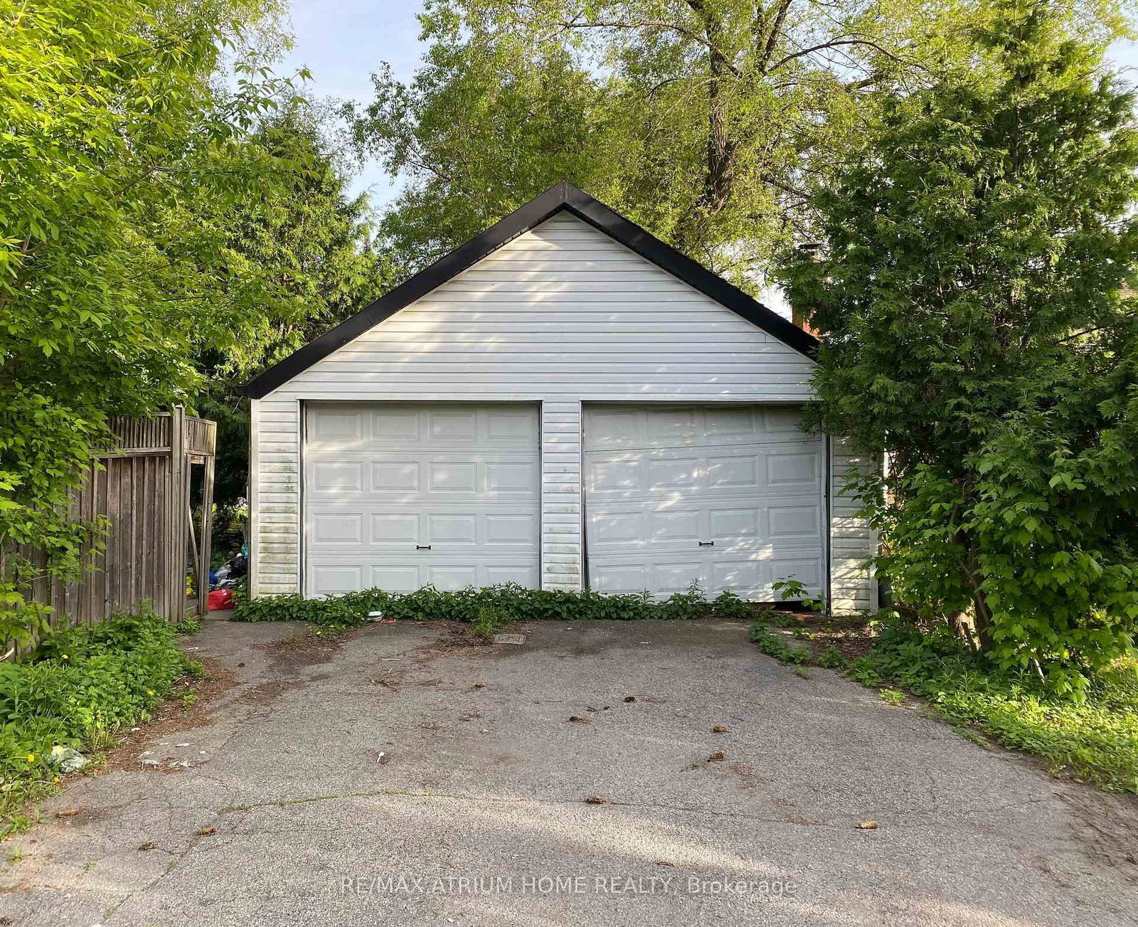 Detached House for sale at 28 Kensington Avenue, Toronto, Newtonbrook West, M2M 1R6 - MLS: C12163665