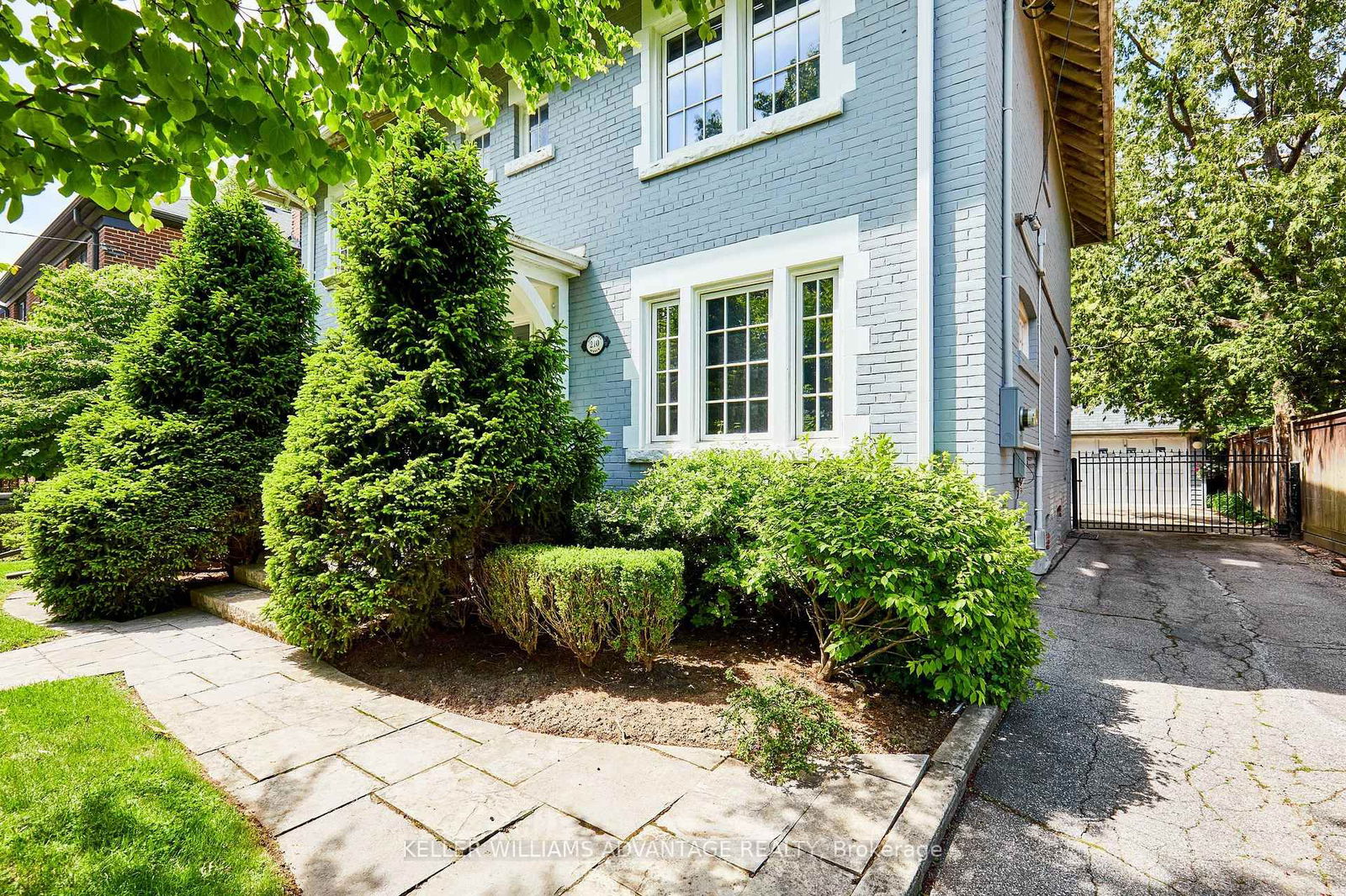 Detached House for sale at 210 Glencairn Avenue, Toronto, Lawrence Park South, M4R 1N2 - MLS: C12163701