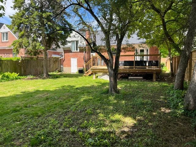 173 Poyntz Avenue