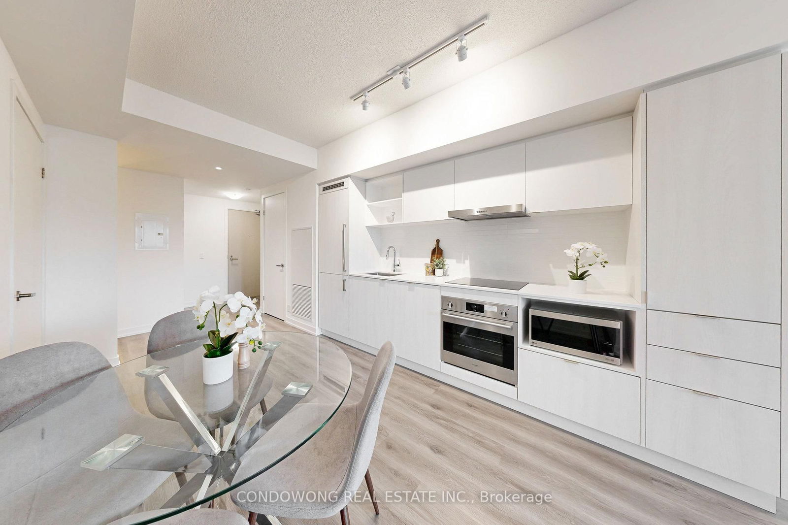 Condo for sale at 2101-138 Downes Street, Toronto, Waterfront Communities C1, M5E 0E4 - MLS: C12163804