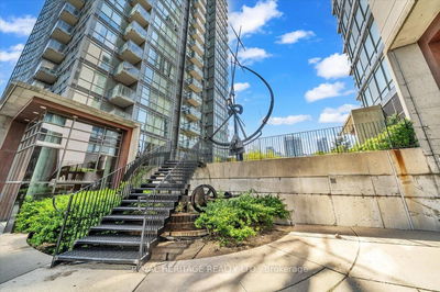 Unit 1105 — 11 Brunel Crt, Toronto - Waterfront Communities C1 image-0-3