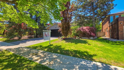 52 Leacock Cres, Toronto - Banbury-Don Mills image-0-2