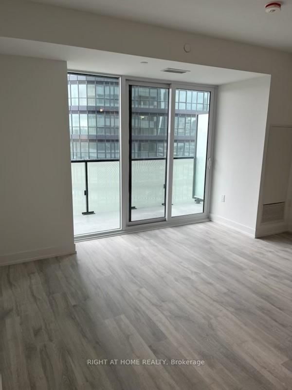 2404 - 575 Bloor Street