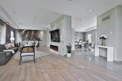 31 Overton Cres, Toronto - Banbury-Don Mills image-0-4