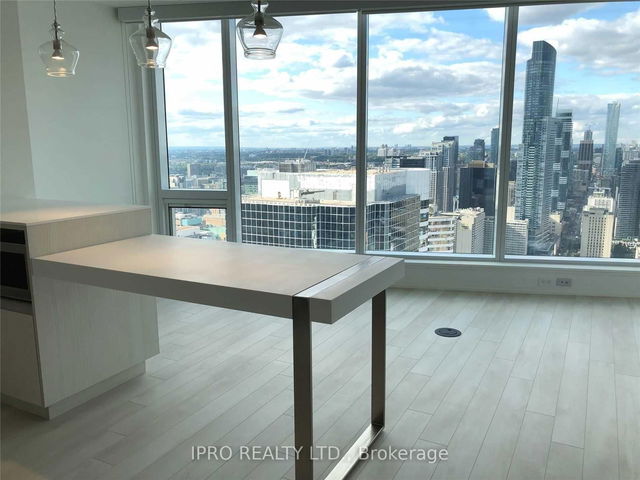 4913 - 197 Yonge Street