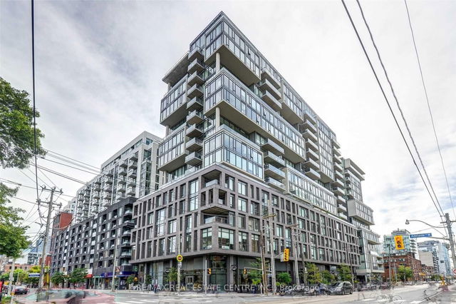 601 - 111 Bathurst Street