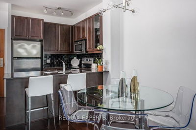 Unit 316 — 88 Broadway Ave, Toronto - Mount Pleasant West image-0-4