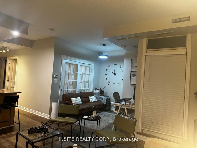1502 - 100 Hayden Street