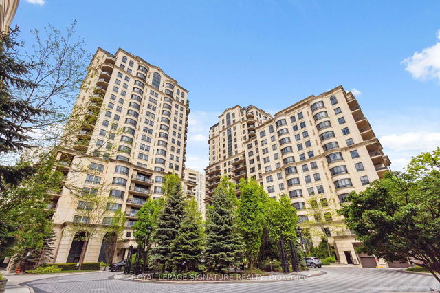1505C - 662 Sheppard Avenue