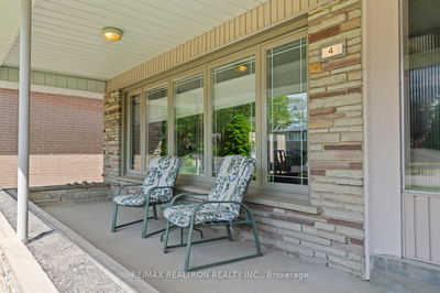 4 Beaver Valley Rd, Toronto - Bathurst Manor image-0-3