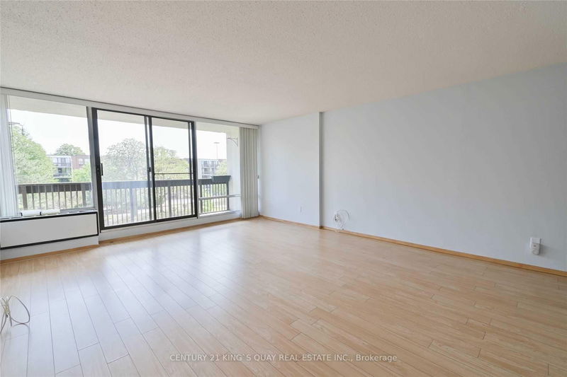 home for lease on 404N-10 Fashion Roseway null