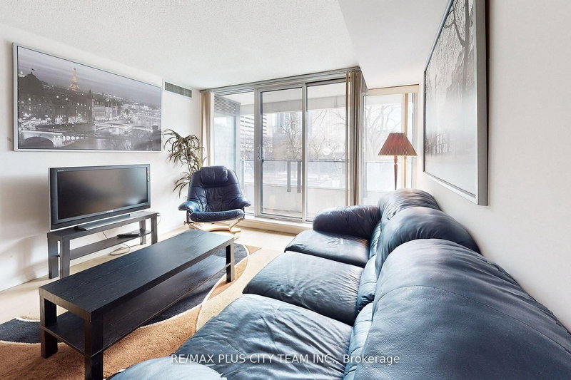308 - 111 Elizabeth St, Toronto, M5G 1P7 | Image 3