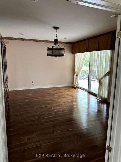 19 Sandfield Rd, Toronto - Banbury-Don Mills image-0-3