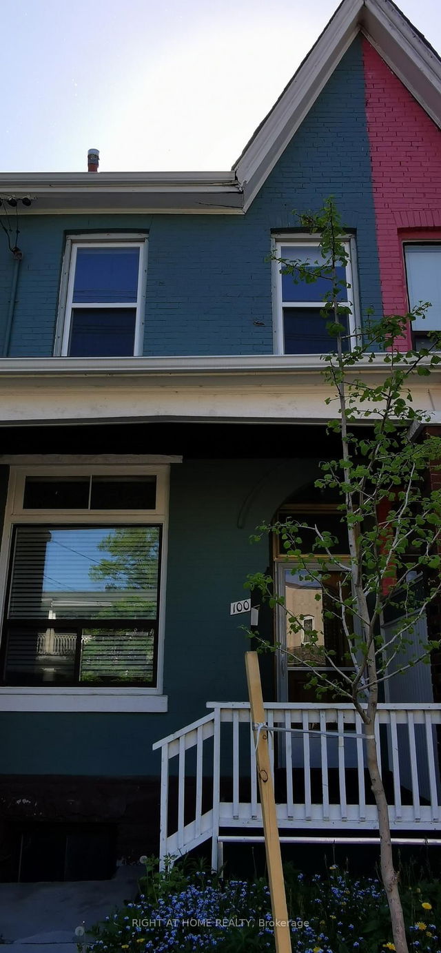 100 Palmerston Avenue