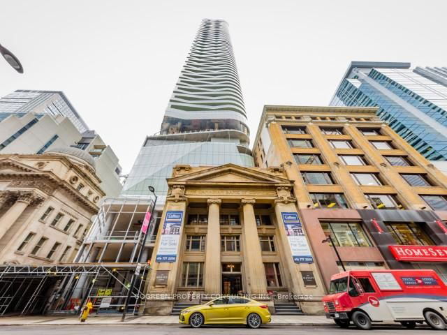 4410 - 197 Yonge Street