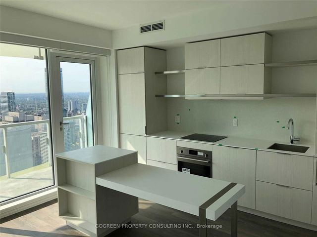 4410 - 197 Yonge Street