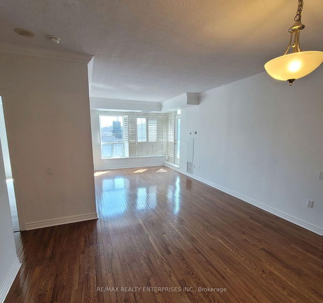408 - 2 Edith Drive