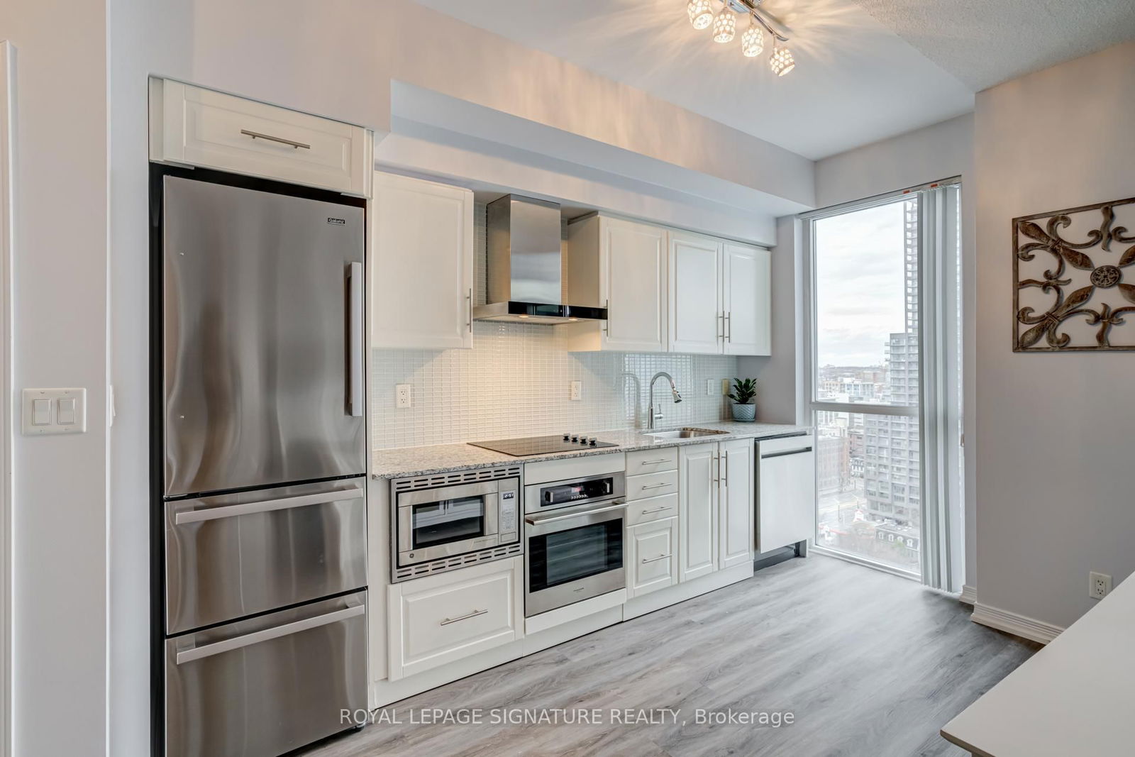 Condo for sale at 2108-352 Front Street, Toronto, Waterfront Communities C1, M5V 0K3 - MLS: C12165577