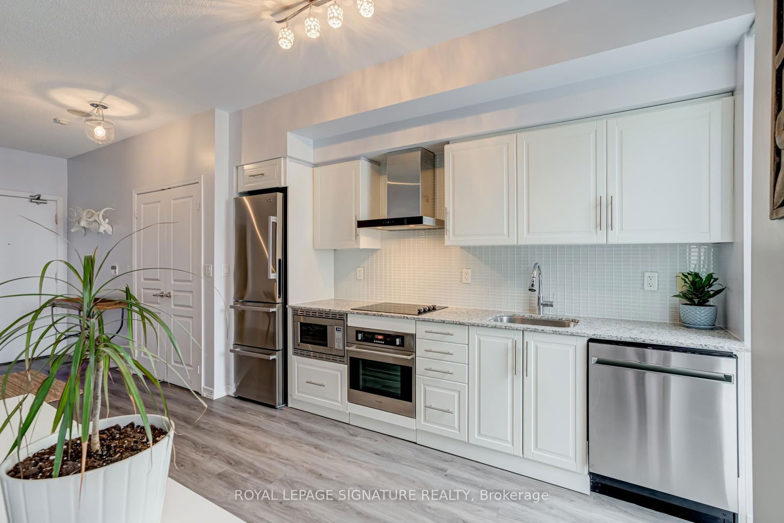 Condo for sale at 2108-352 Front Street, Toronto, Waterfront Communities C1, M5V 0K3 - MLS: C12165577