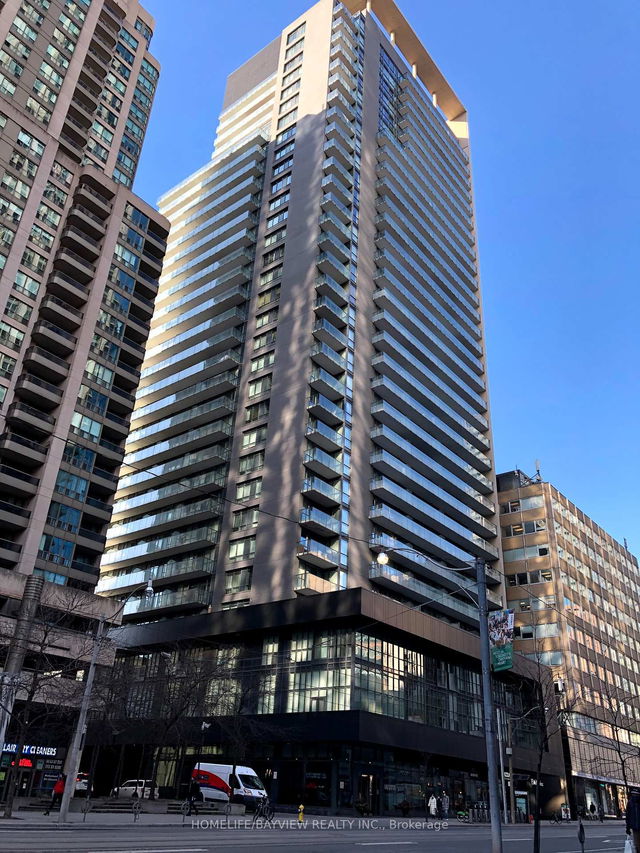 1709 - 770 Bay Street