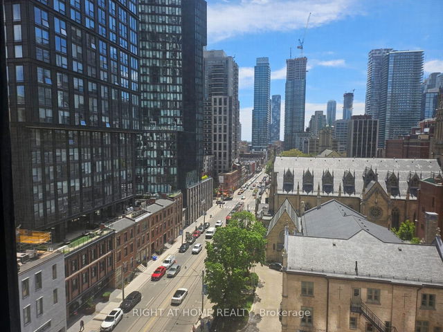 906 - 252 Church Street