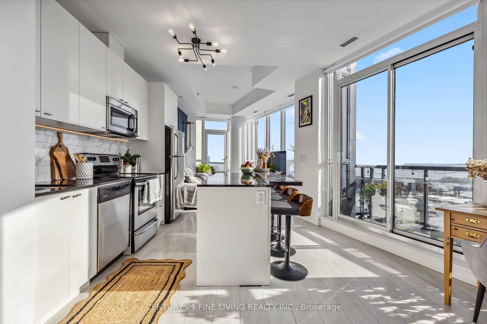 51 East Liberty Street, Unit PH09 - Photo 4