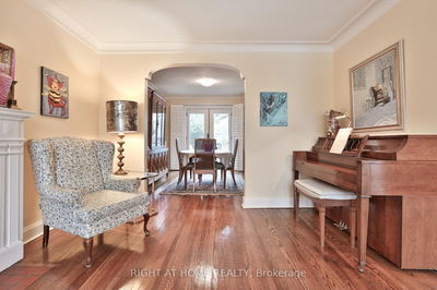 2103 Avenue Rd, Toronto - Bedford Park-Nortown image-0-3