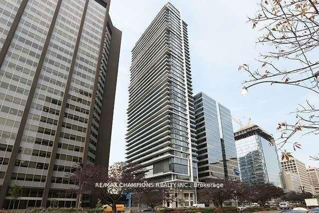 2606 - 426 University Avenue