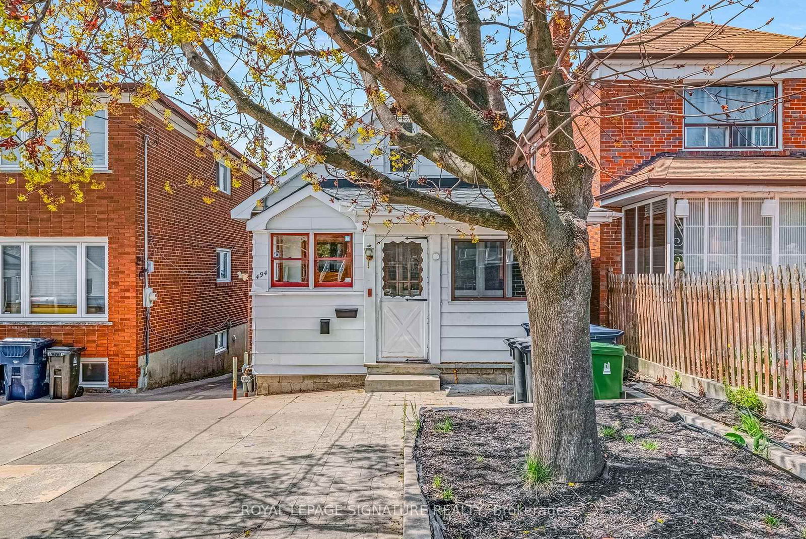Detached House for sale at 494 Northcliffe Boulevard, Toronto, Oakwood Village, M6E 3L5 - MLS: C12165708