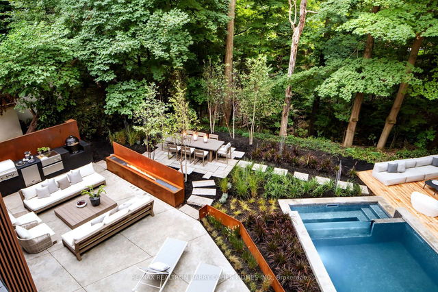 7 Waxwing Place
