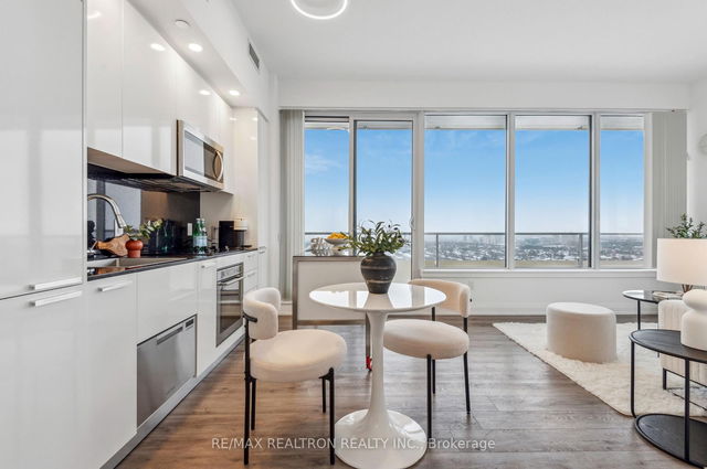 PH501 - 75 Canterbury Place