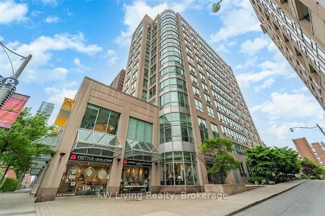 520 - 942 Yonge Street