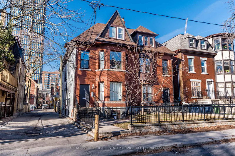 home for lease on 1-118 Pembroke Street
