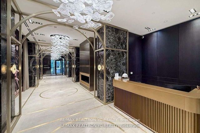 1110 - 771 Yonge Street