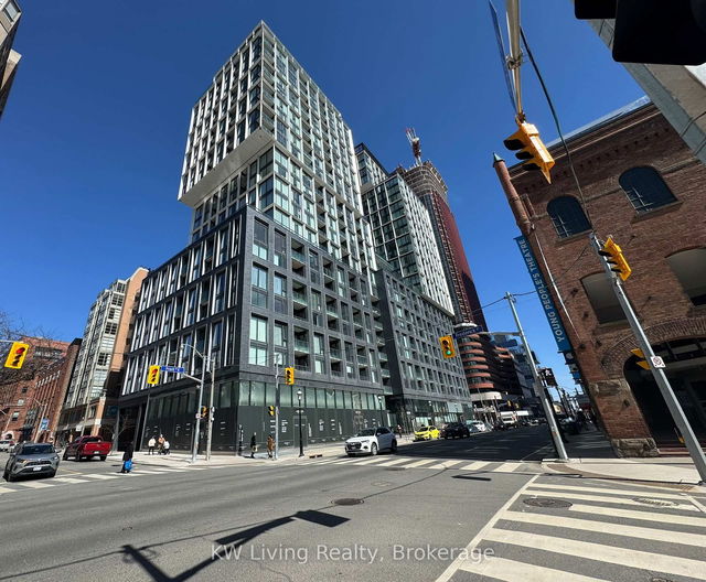 517 - 158 Front Street
