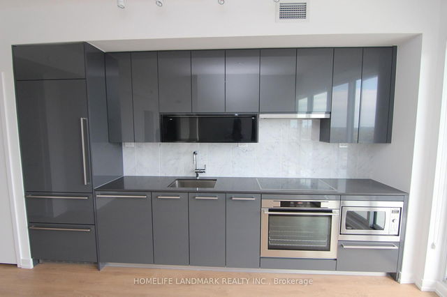 1207 - 117 McMahon Drive