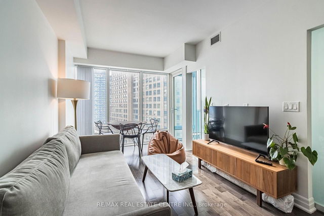 1610 - 8 The Esplanade N/A
