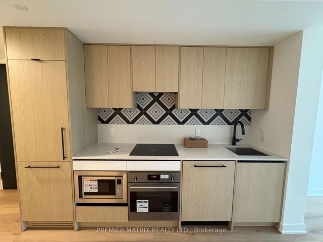 309 - 5 Lakeview Avenue