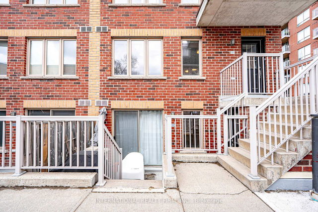 TH 107 - 1 Ruttan Street