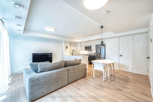 TH 107 - 1 Ruttan Street