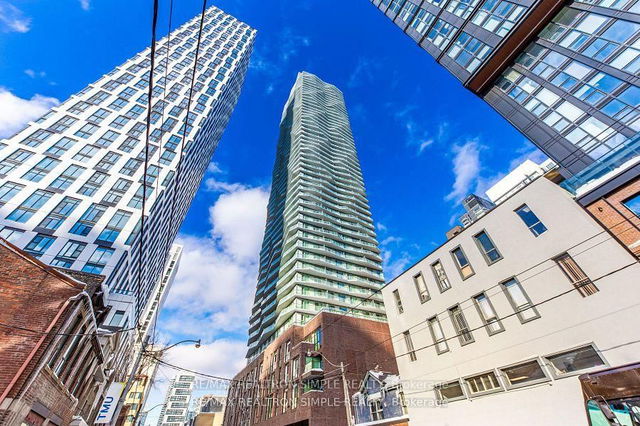 204 - 100 Dalhousie Street