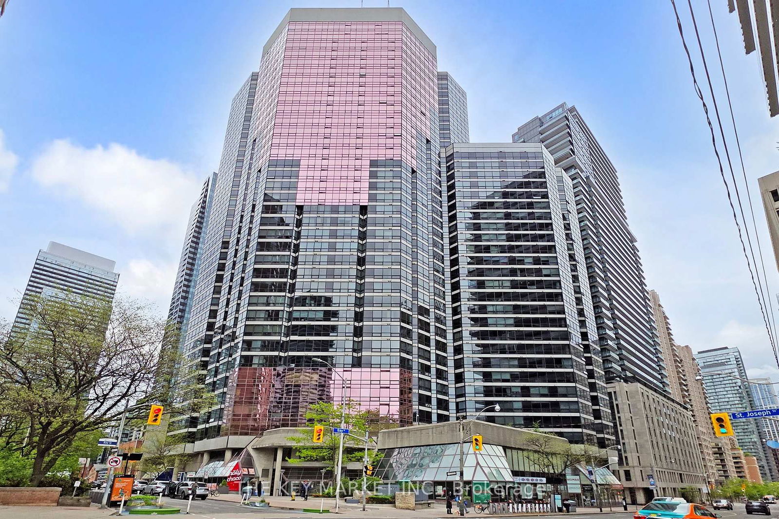 Condo for sale at 813-1001 Bay Street, Toronto, Bay Street Corridor, M5S 3A6 - MLS: C12167253