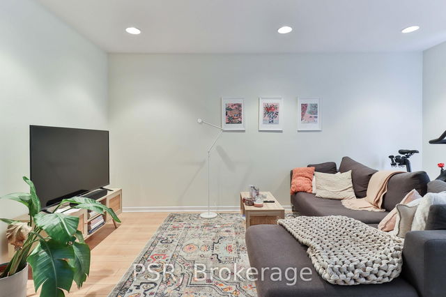 2 - 102 Beverley Street