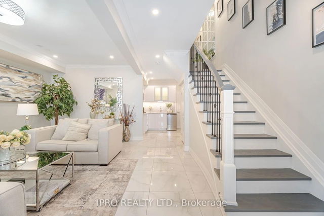 528 Brock Avenue