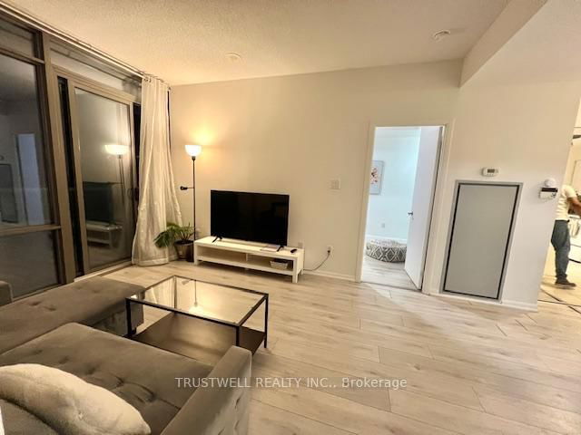 2601 - 38 Grenville Street