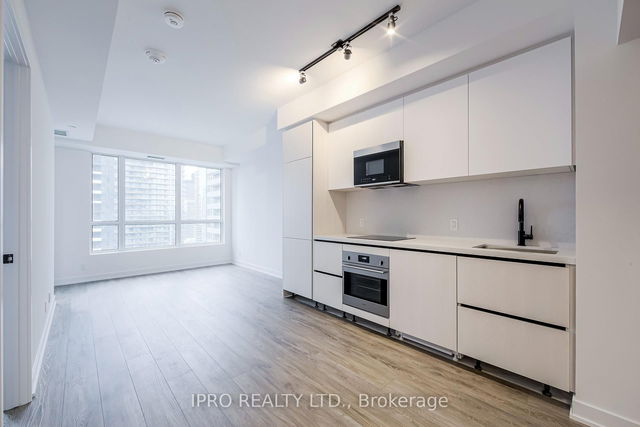 2503 - 108 Peter Street