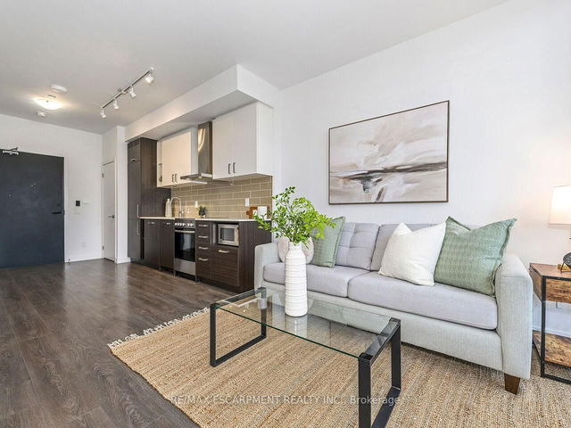 PH 104 - 125 Redpath Avenue