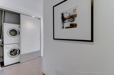 Unit 3711 — 101 Peter St, Toronto - Waterfront Communities C1 image-0-3