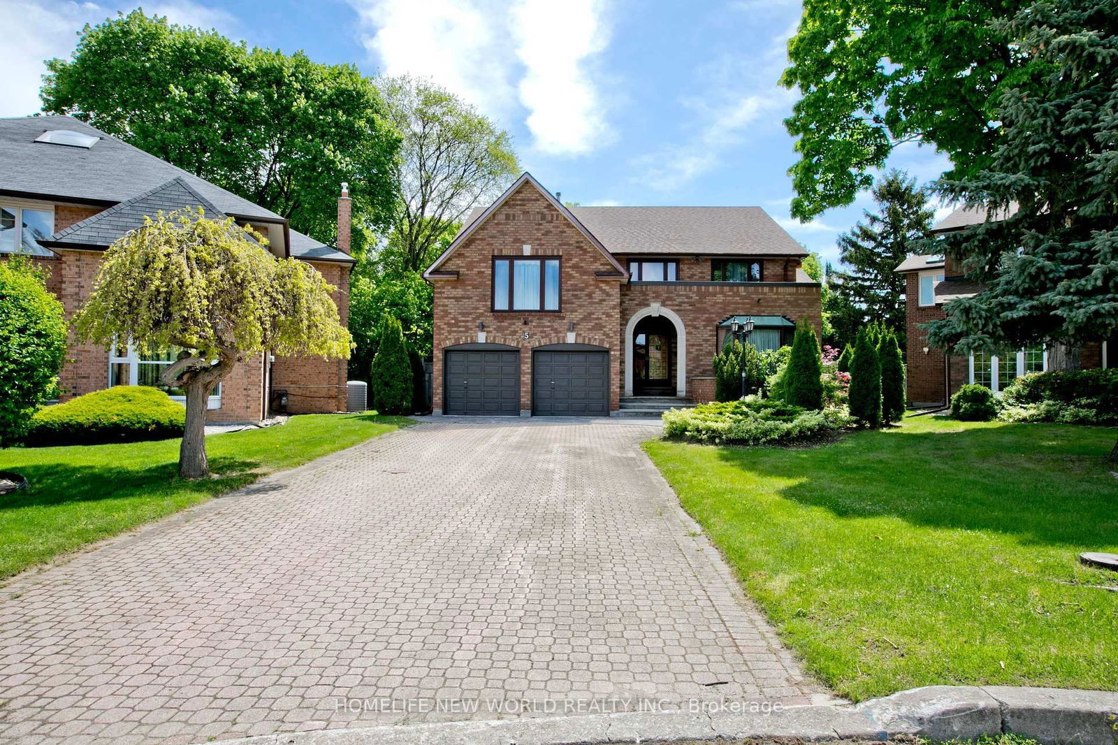 Detached House for sale at 5 Willow Heights Court, Toronto, Newtonbrook East, M2M 4E8 - MLS: C12167987